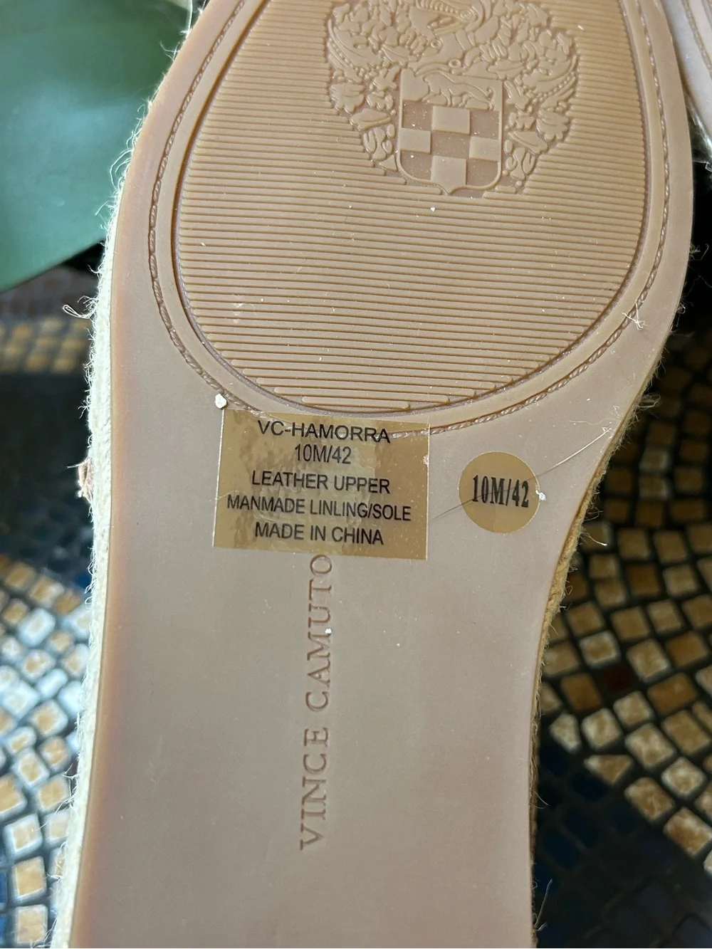 Vince Camuto Women’s Hamorra Laser Cut Metallic Gold Espadrilles size 10M